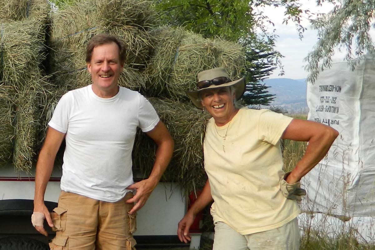 Tricia and Leo enjoying the lifestyle on Sullindeo Farm